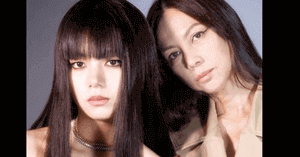 池田エライザと母親の2ショット画像